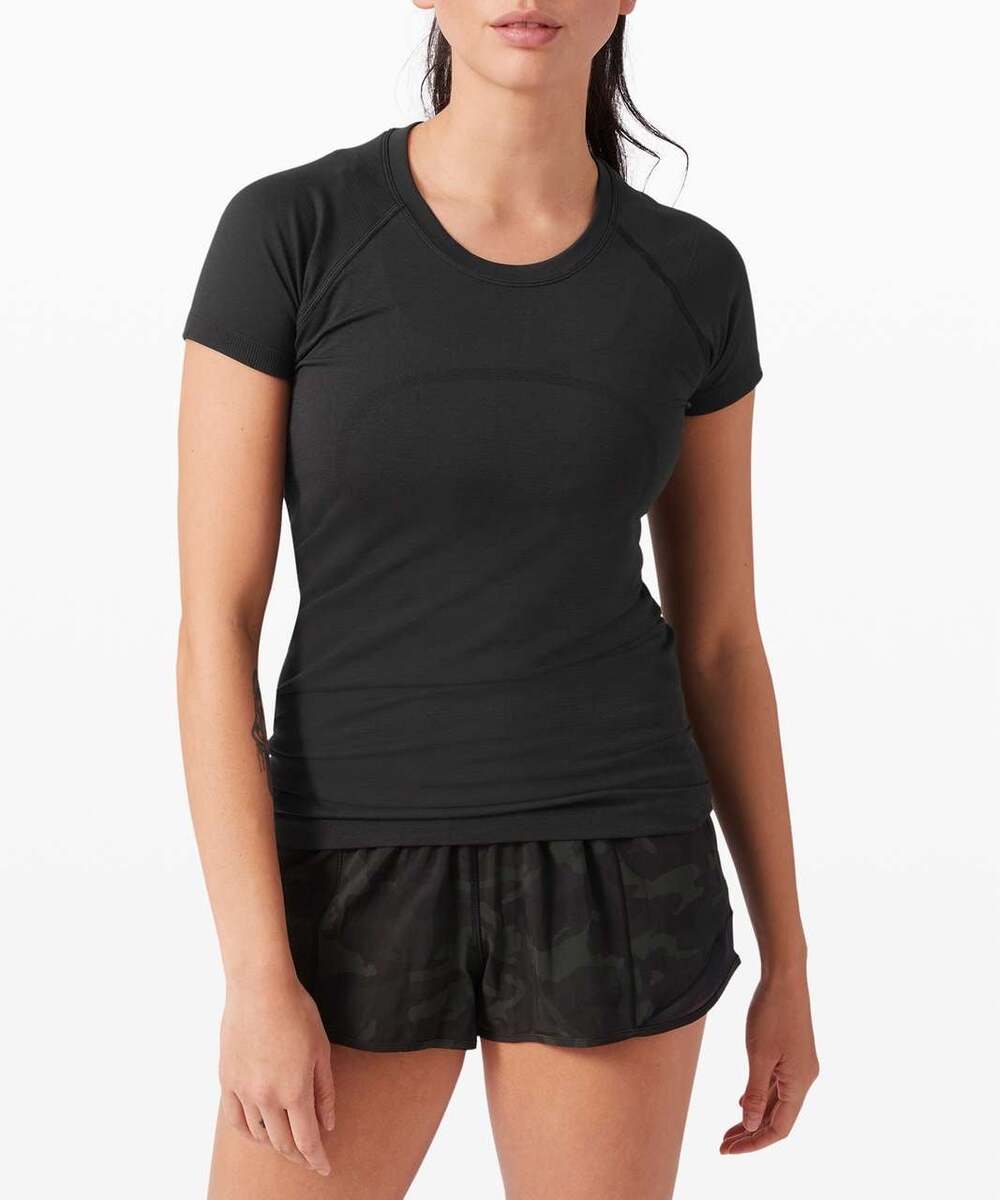 Lululemon Swiftly Tech Short Sleeve 2.0 Black - Size: 8